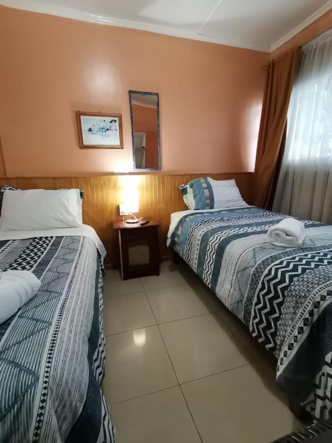 Hostal Las Heras เตมูโก ภายนอก รูปภาพ